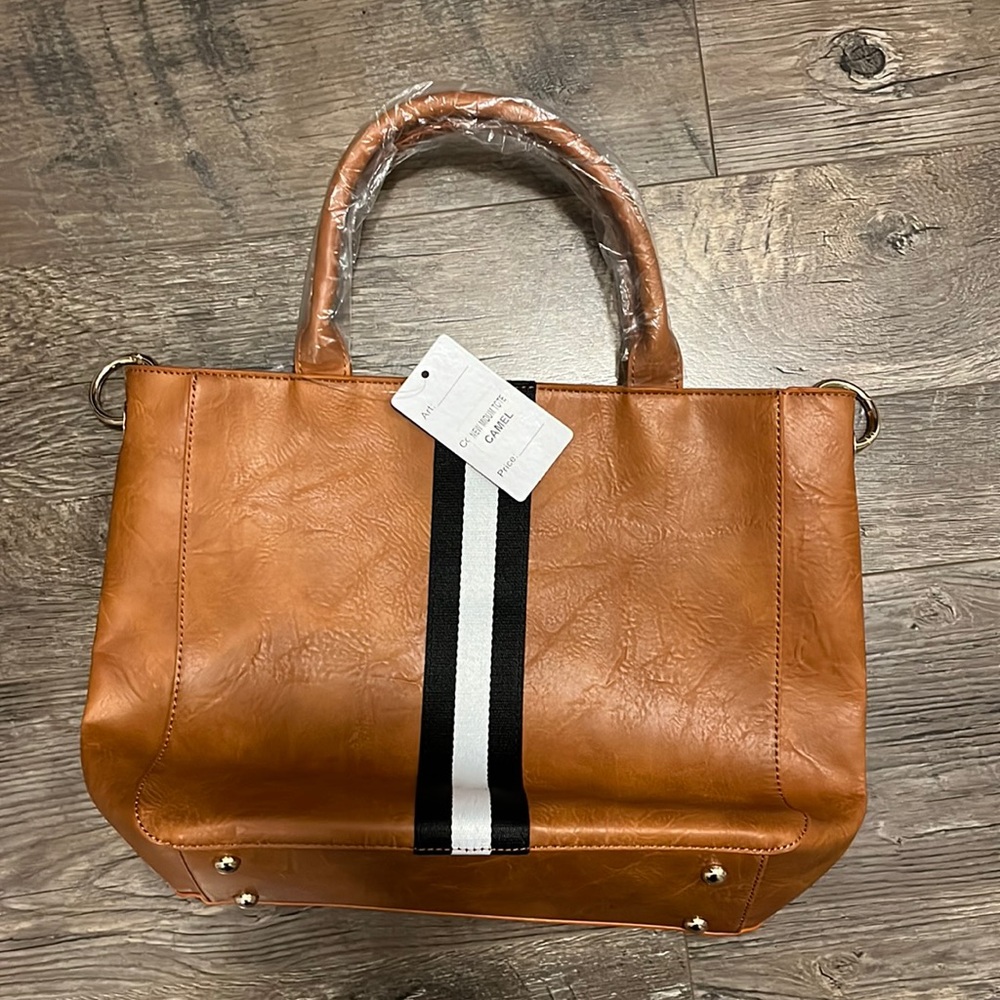 Social Threads The Motherchic Medium Bag NWT